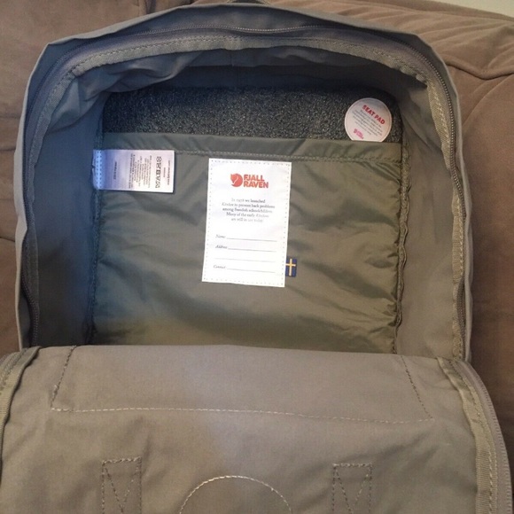 Brand new never used gray fjallraven kanken - Picture 3 of 3